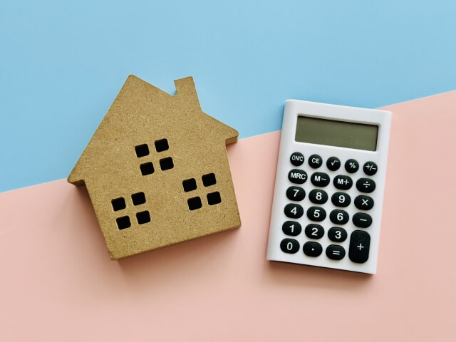 クリニック用の土地や建物を購入するということは、実は不動産投資をしていることを意味する。つまり不動産専門会社にアドバイスを求める必要があるのだ。